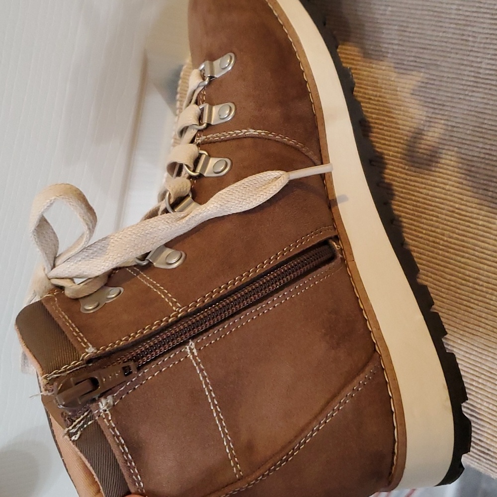 Universal Threads Woman's Combat Boots Size 9 - image 4